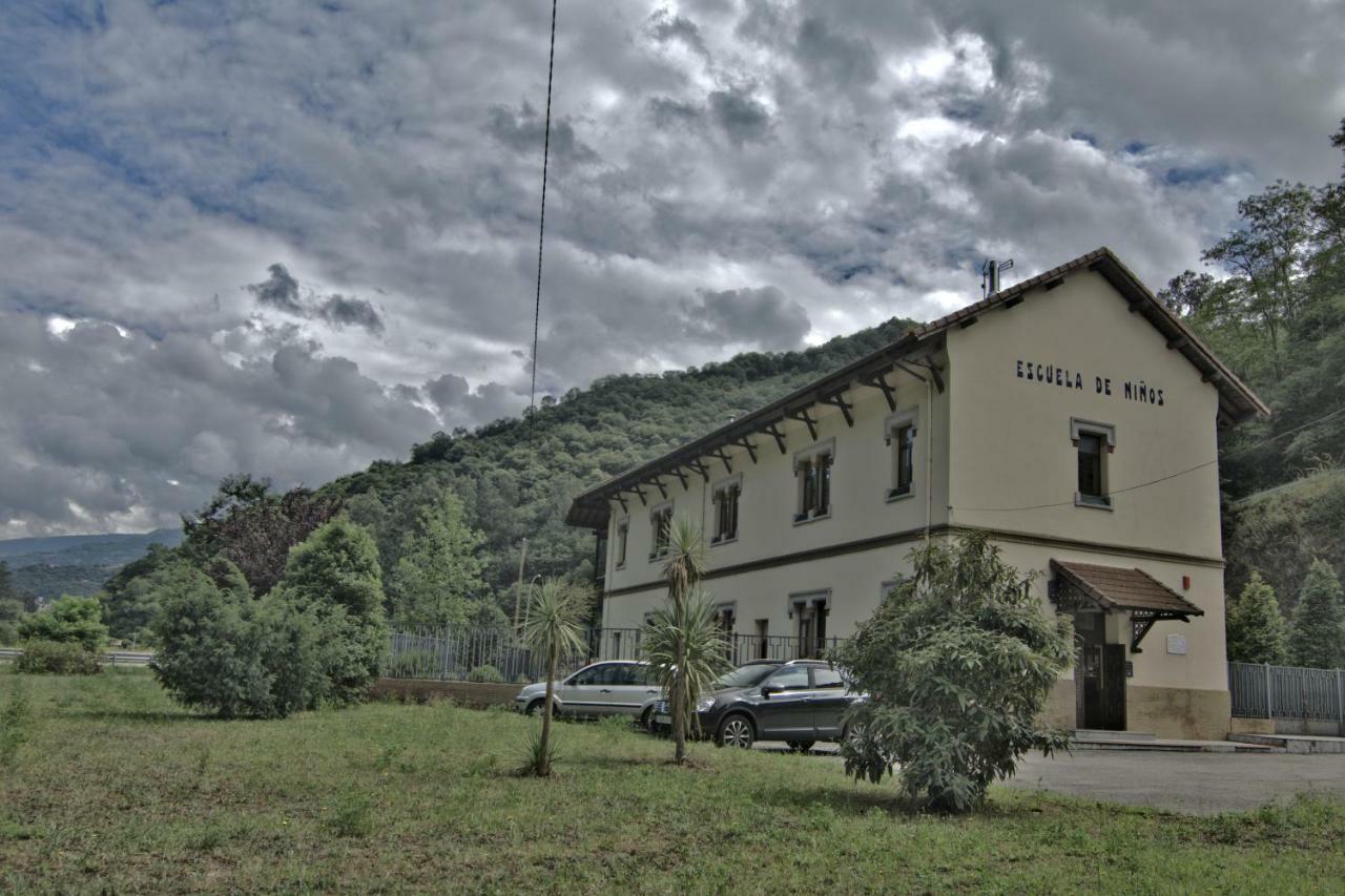 Albergue Juvenil De Bustiello Bustiello  Εξωτερικό φωτογραφία