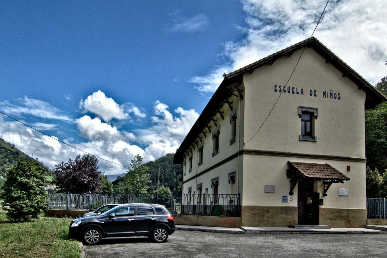 Albergue Juvenil De Bustiello Bustiello  Εξωτερικό φωτογραφία